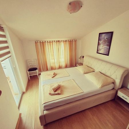 Apartments Nada Krk Town Extérieur photo