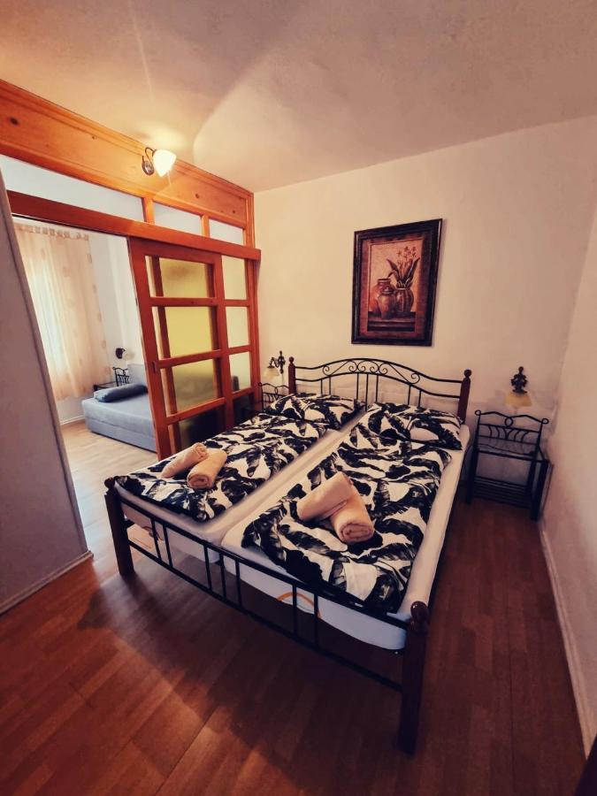 Apartments Nada Krk Town Extérieur photo