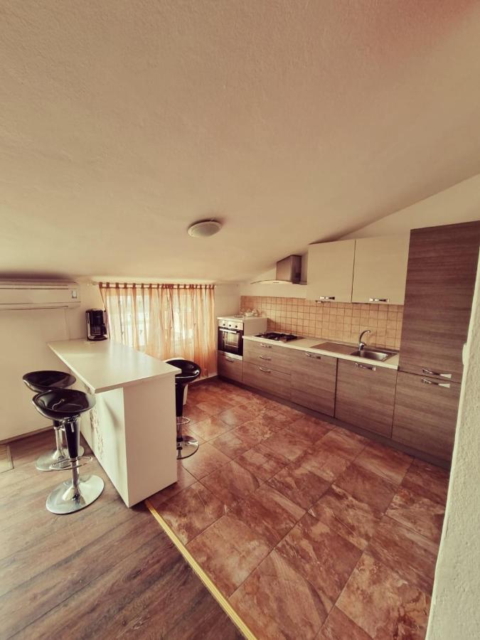 Apartments Nada Krk Town Extérieur photo