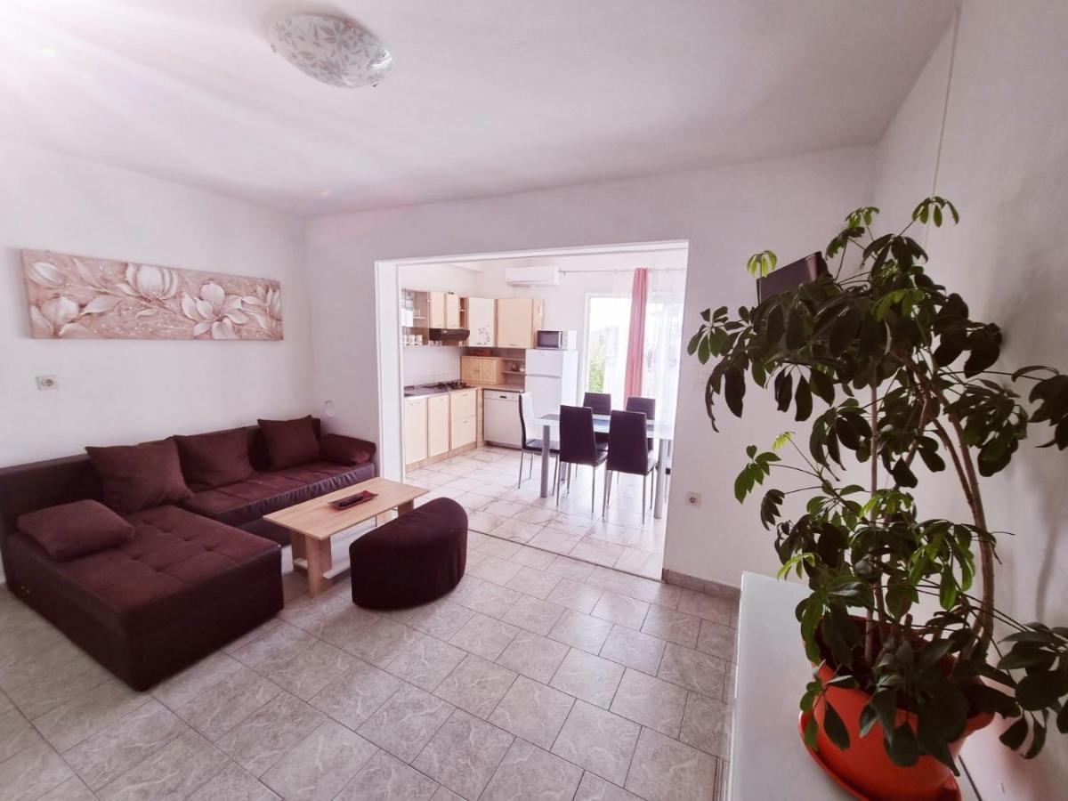 Apartments Nada Krk Town Extérieur photo